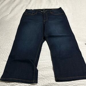 Nine West Chrystie Capri denim jeans new with tags